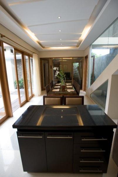 Villa Travis Seminyak  Ngoại thất bức ảnh