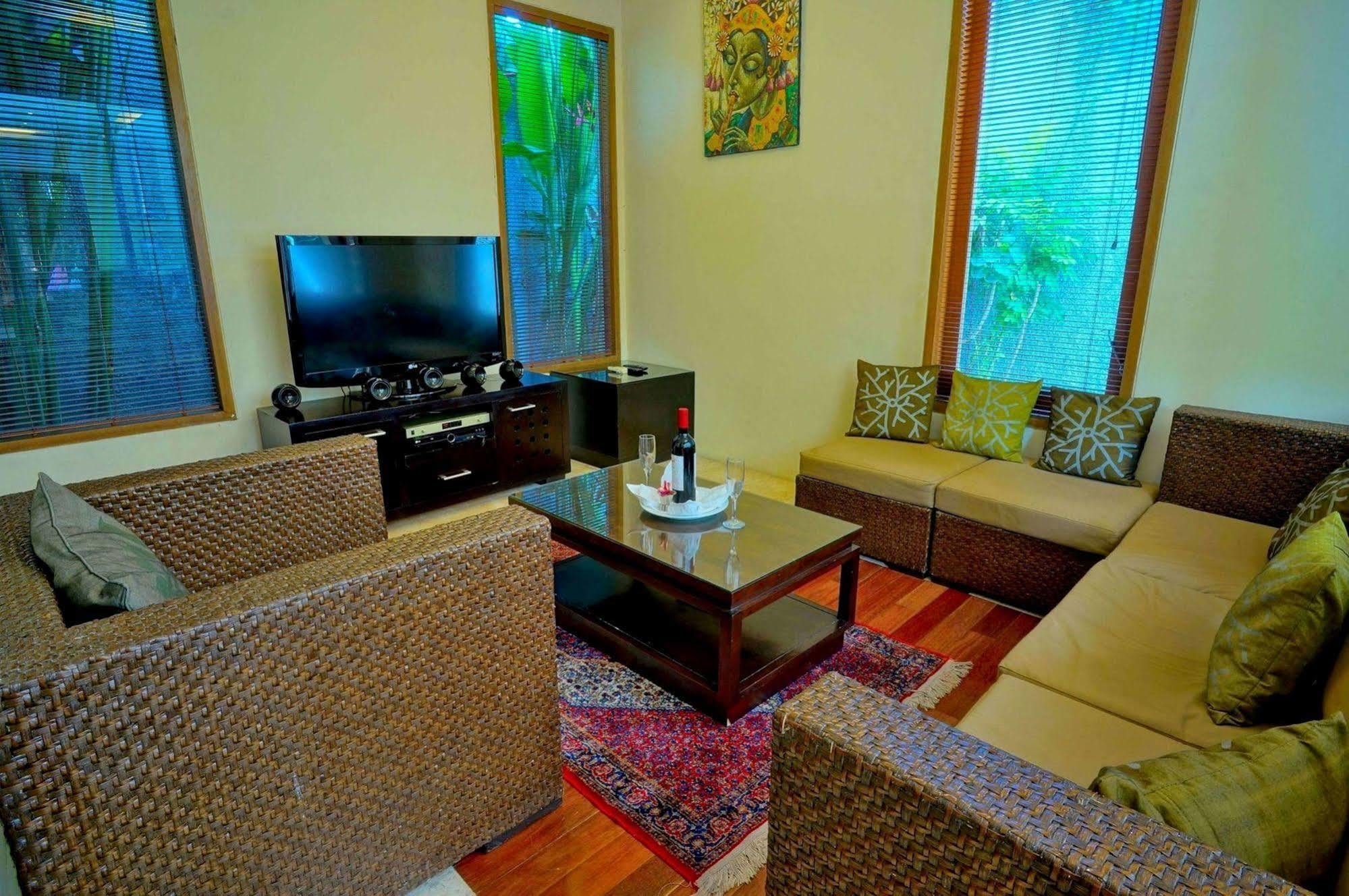 Villa Travis Seminyak  Ngoại thất bức ảnh