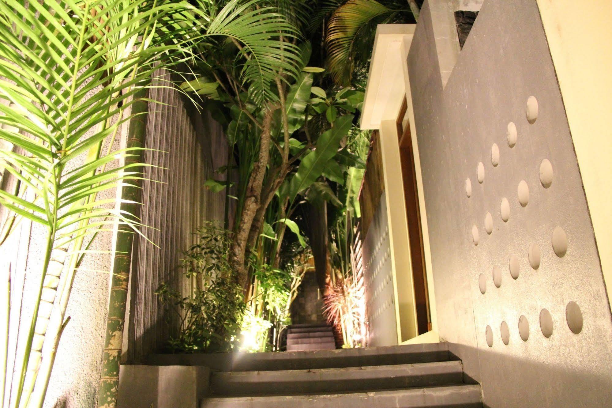 Villa Travis Seminyak  Ngoại thất bức ảnh