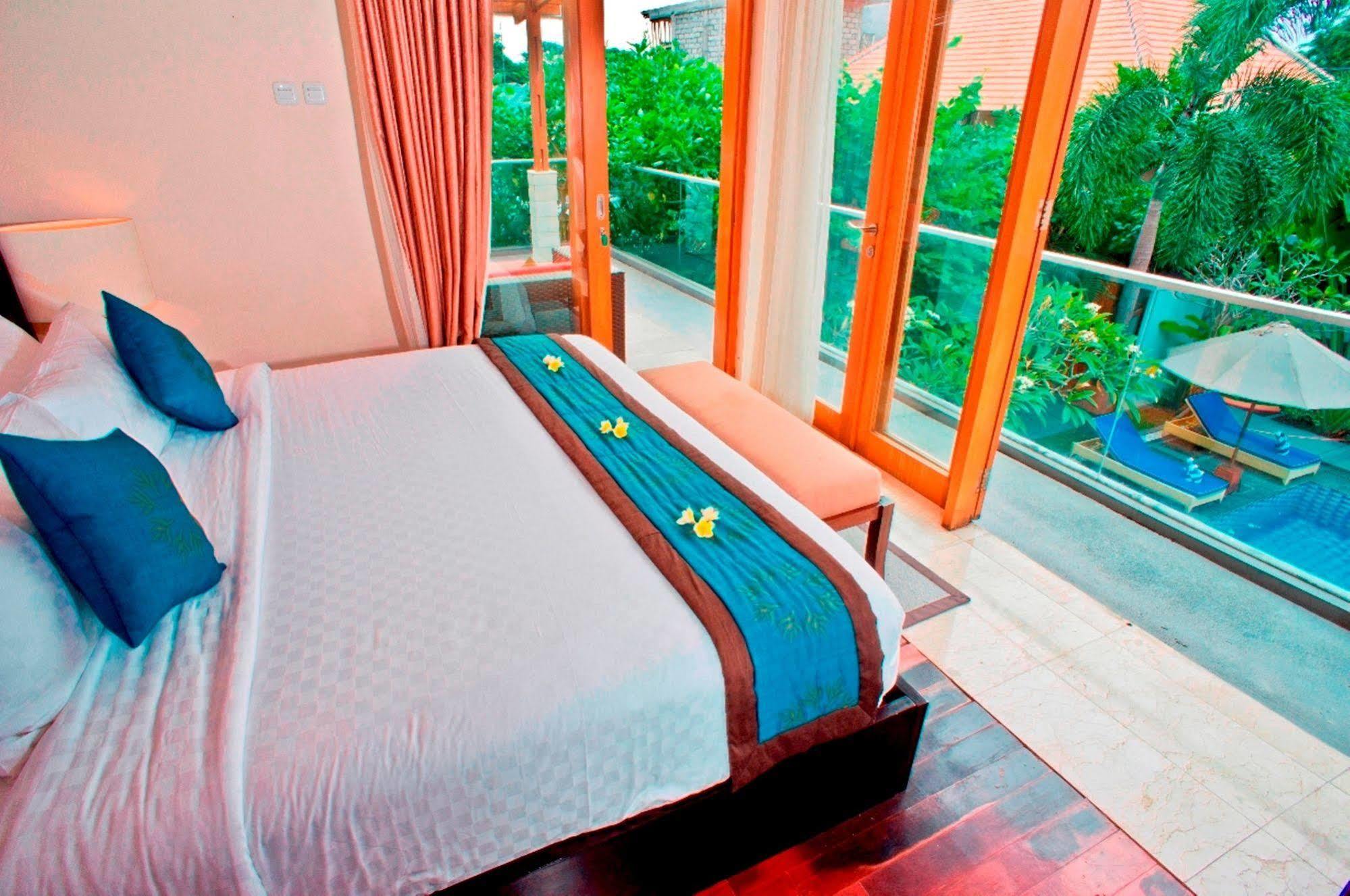Villa Travis Seminyak  Ngoại thất bức ảnh